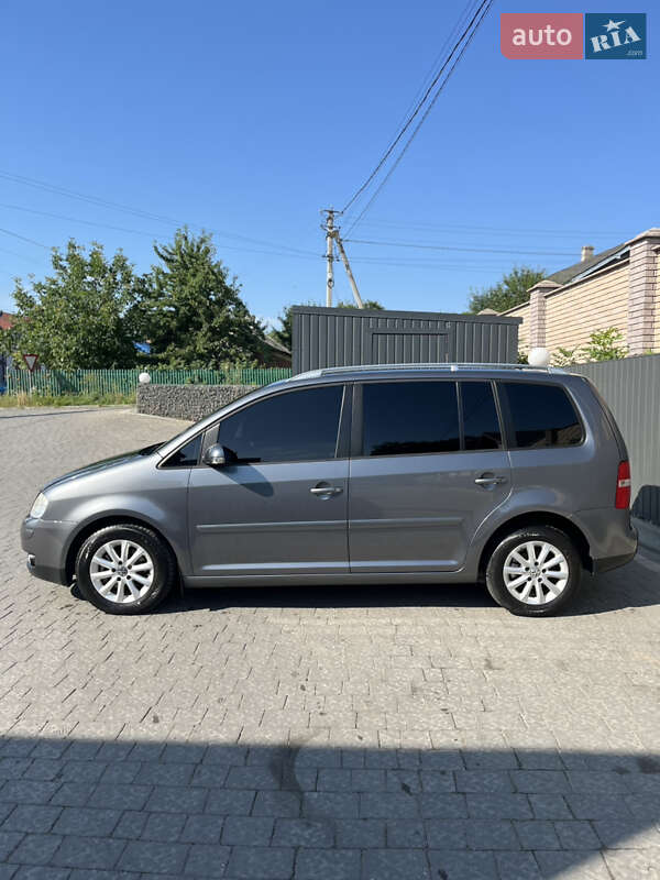 Минивэн Volkswagen Touran 2004 в Ивано-Франковске