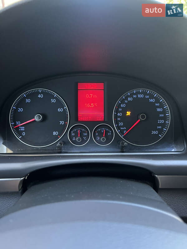 Минивэн Volkswagen Touran 2004 в Ивано-Франковске