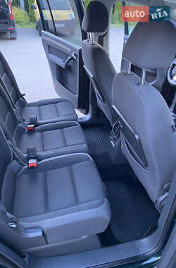 Мінівен Volkswagen Touran 2010 в 