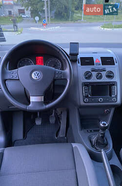 Мінівен Volkswagen Touran 2010 в 
