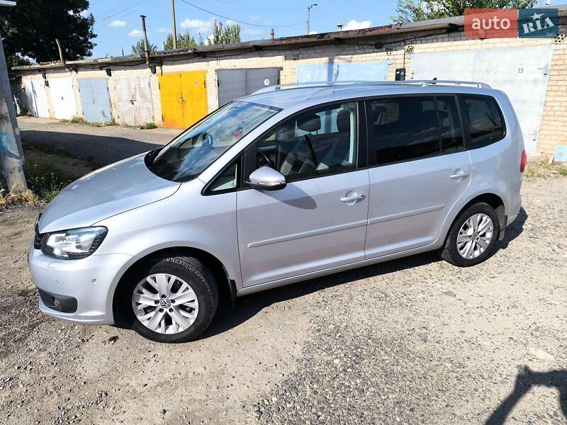 Минивэн Volkswagen Touran 2013 в Кривом Роге