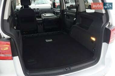 Мінівен Volkswagen Touran 2013 в 