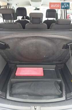 Мінівен Volkswagen Touran 2013 в 