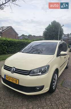Минивэн Volkswagen Touran 2014 в Харькове