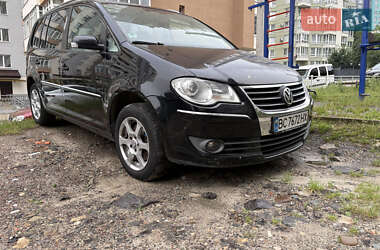 Минивэн Volkswagen Touran 2008 в Львове