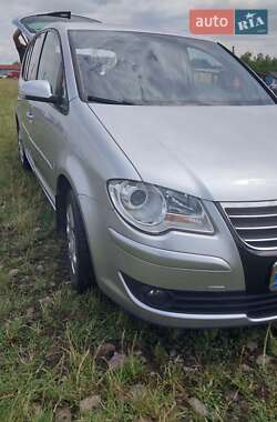 Минивэн Volkswagen Touran 2008 в Ивано-Франковске