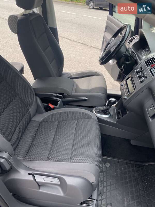 Volkswagen Touran 2014