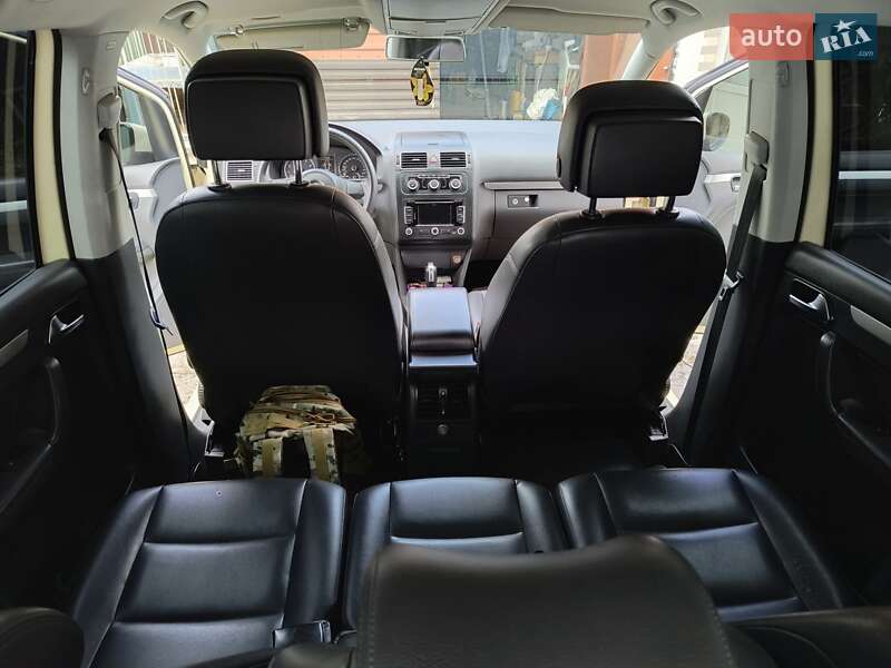 Минивэн Volkswagen Touran 2013 в Ивано-Франковске