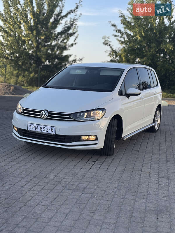 Микровэн Volkswagen Touran 2017 в 