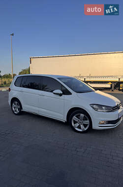Микровэн Volkswagen Touran 2017 в 