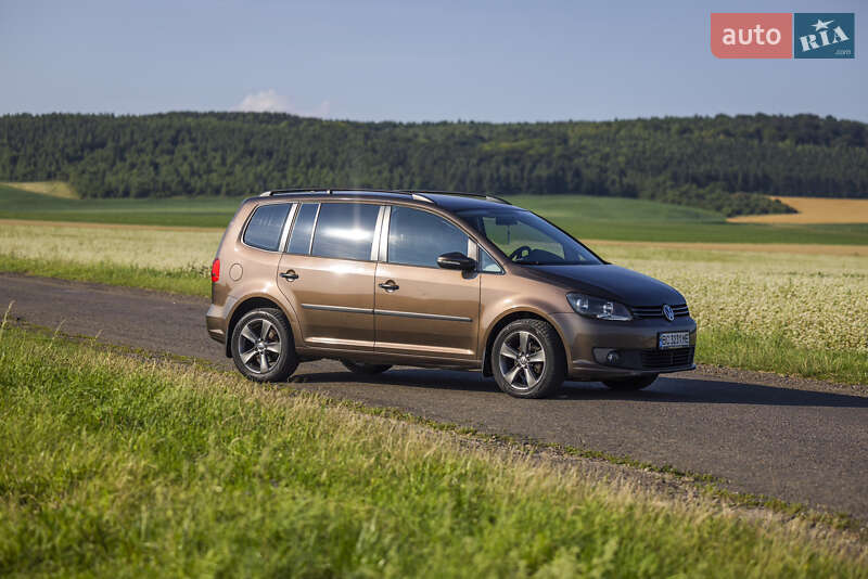 Мінівен Volkswagen Touran 2014 в Золочеві