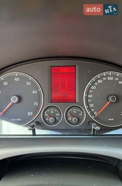 Мінівен Volkswagen Touran 2008 в 