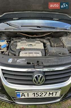 Мінівен Volkswagen Touran 2008 в 