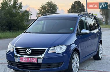 Минивэн Volkswagen Touran 2010 в Староконстантинове