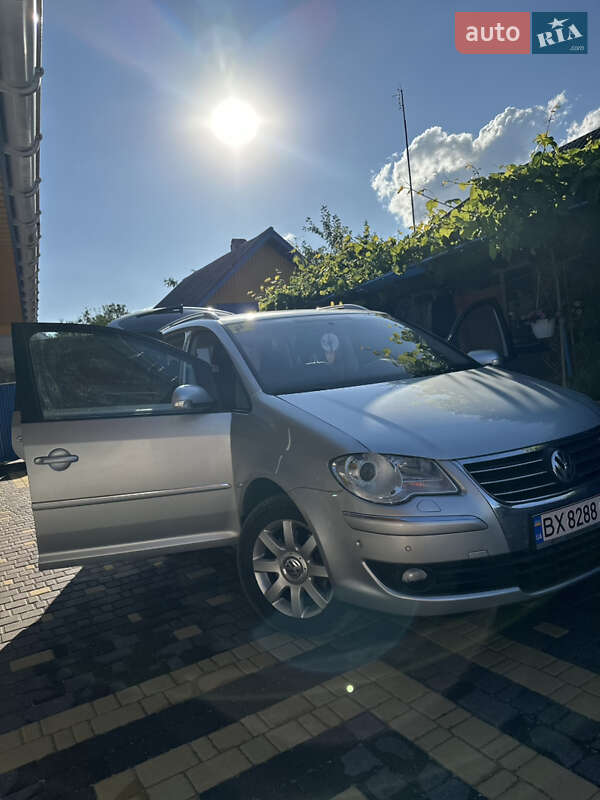 Минивэн Volkswagen Touran 2007 в Каменец-Подольском фото 8 Минивэн Volkswagen Touran 2007 в Каменец-Подольском