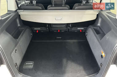 Мінівен Volkswagen Touran 2014 в 