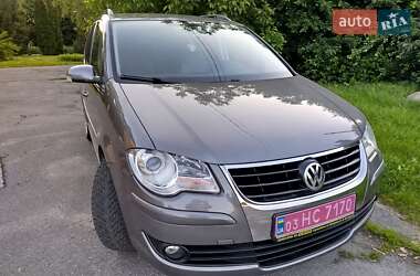 Минивэн Volkswagen Touran 2008 в Христиновке