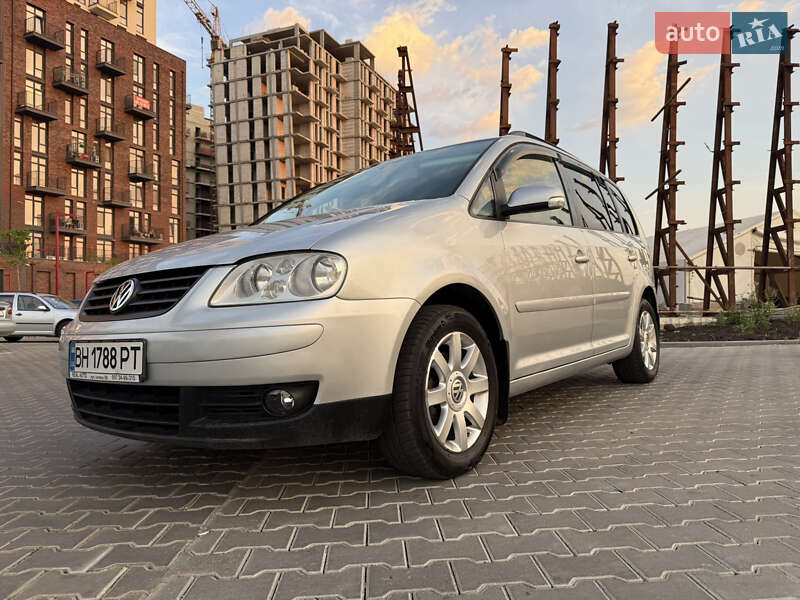 Минивэн Volkswagen Touran 2004 в Одессе