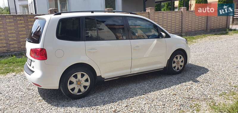 Мінівен Volkswagen Touran 2012 в Івано-Франківську