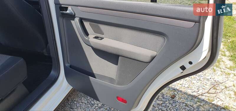 Мінівен Volkswagen Touran 2012 в Івано-Франківську
