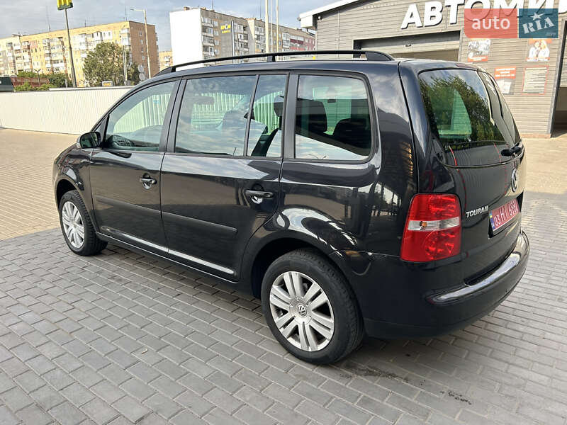 Минивэн Volkswagen Touran 2004 в Александрие