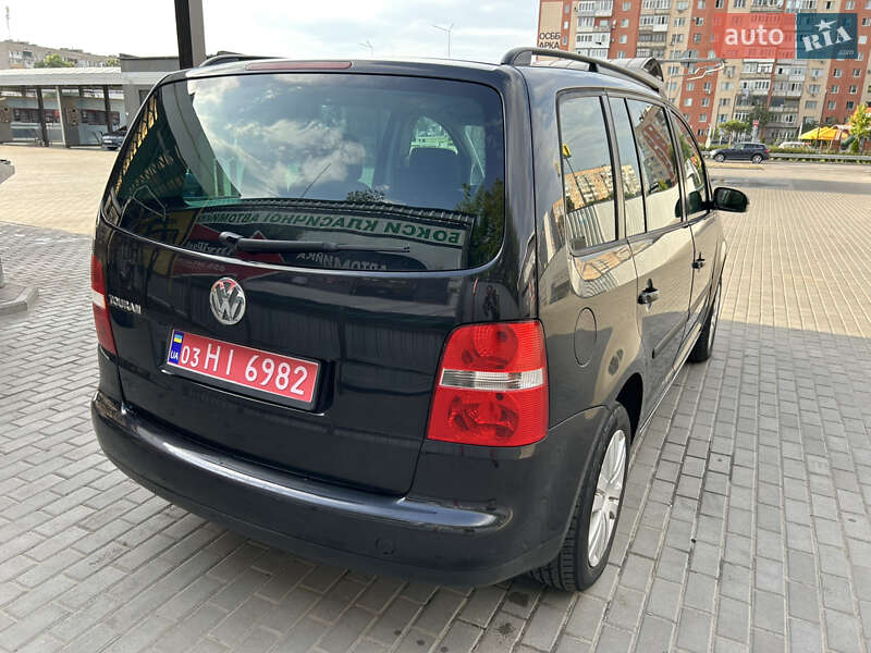 Минивэн Volkswagen Touran 2004 в Александрие