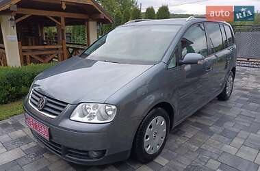 Минивэн Volkswagen Touran 2004 в Косове