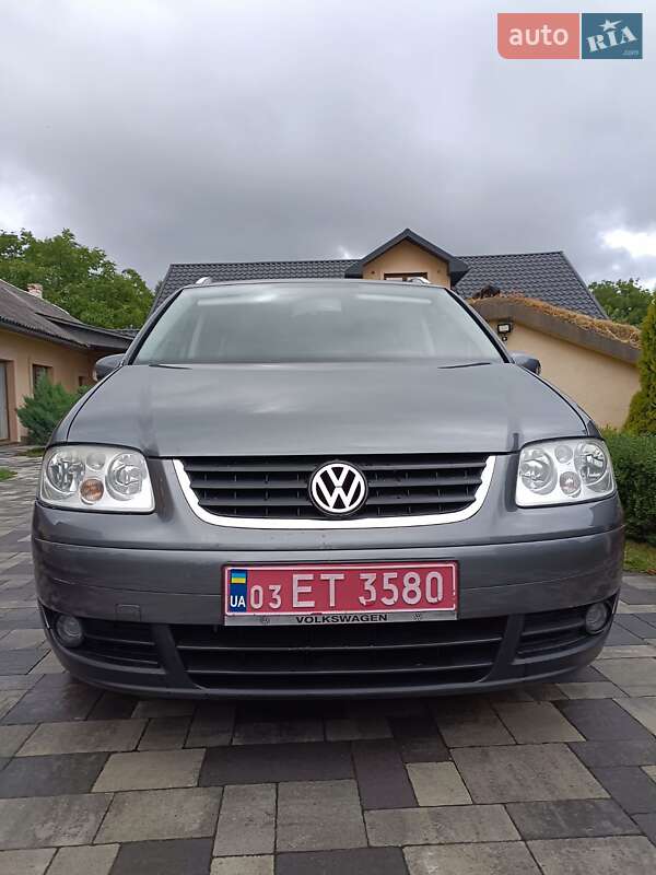Минивэн Volkswagen Touran 2004 в Косове