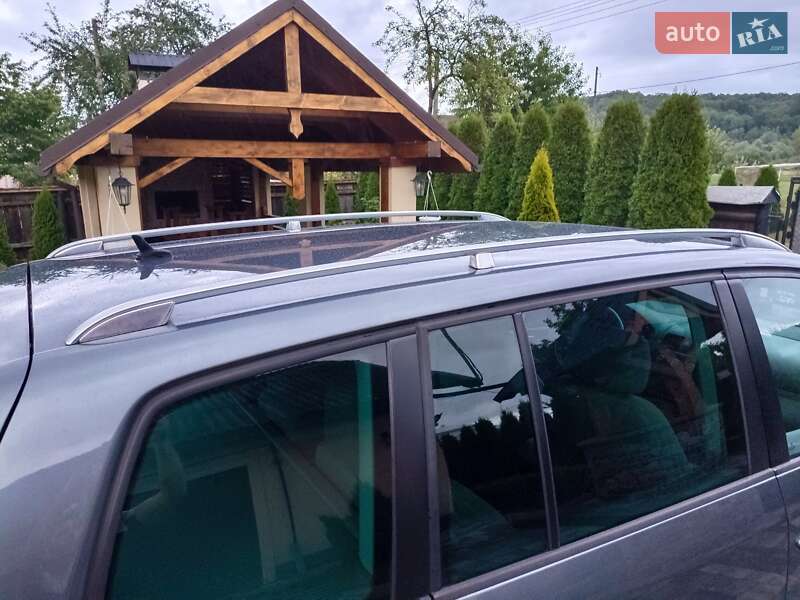 Минивэн Volkswagen Touran 2004 в Косове