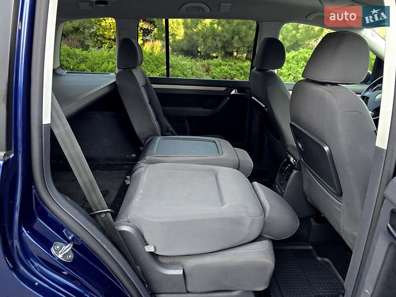 Мінівен Volkswagen Touran 2009 в Полтаві