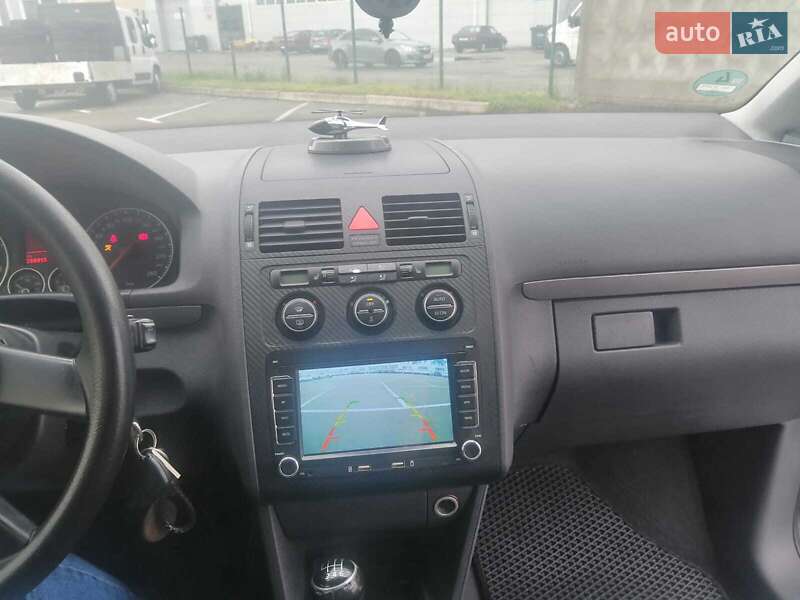 Мінівен Volkswagen Touran 2005 в Києві фото 10 Мінівен Volkswagen Touran 2005 в Києві