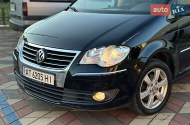 Мінівен Volkswagen Touran 2007 в Чернівцях