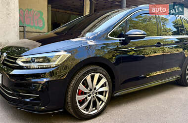 Микровэн Volkswagen Touran 2017 в Одессе