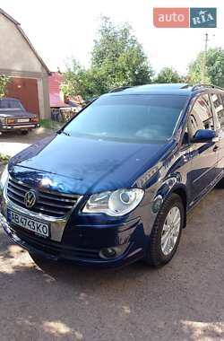 Минивэн Volkswagen Touran 2006 в Ямполе