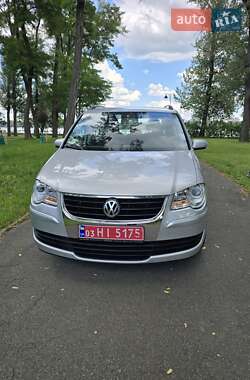 Минивэн Volkswagen Touran 2007 в Киеве