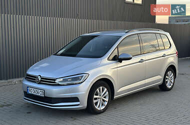 Микровэн Volkswagen Touran 2017 в Ужгороде