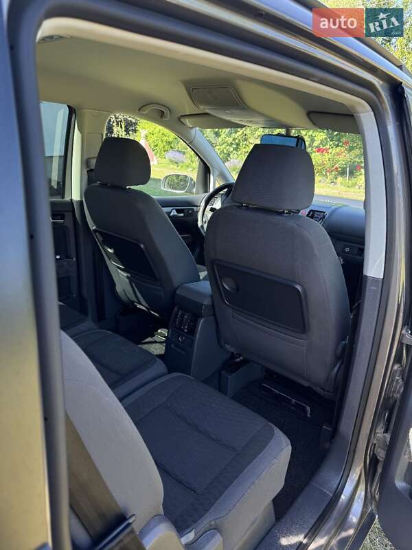 Минивэн Volkswagen Touran 2007 в Самборе