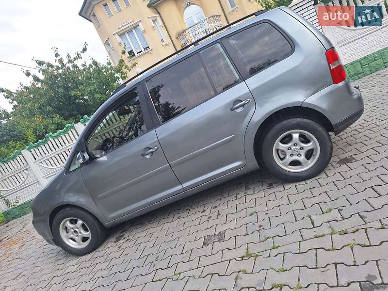 Volkswagen Touran 2004