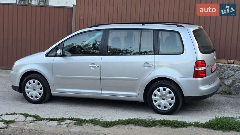 Минивэн Volkswagen Touran 2006 в Полтаве