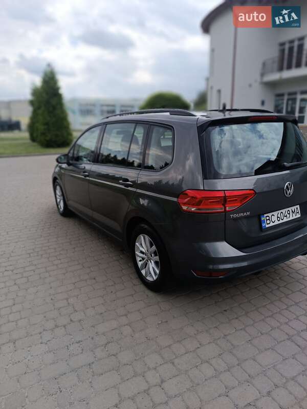 Мікровен Volkswagen Touran 2017 в Львові