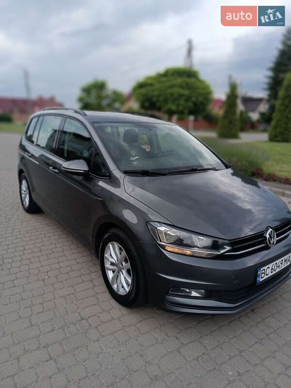 Мікровен Volkswagen Touran 2017 в Львові