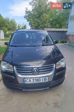 Мінівен Volkswagen Touran 2007 в Умані