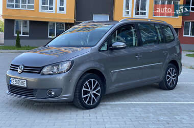 Мінівен Volkswagen Touran 2011 в Чернівцях