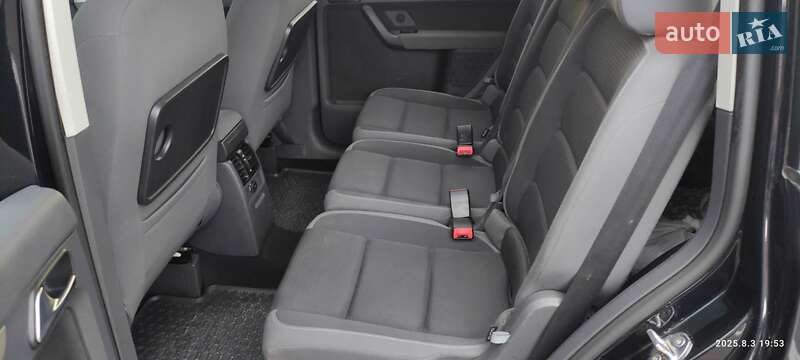 Минивэн Volkswagen Touran 2010 в Луцке