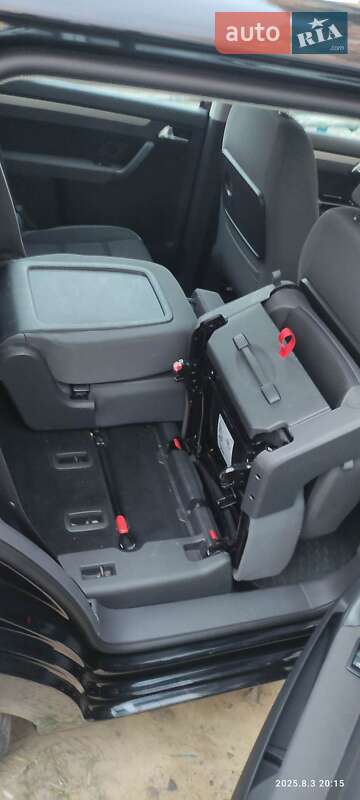 Минивэн Volkswagen Touran 2010 в Луцке