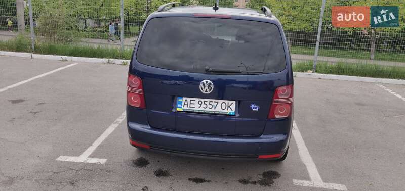 Минивэн Volkswagen Touran 2007 в Днепре