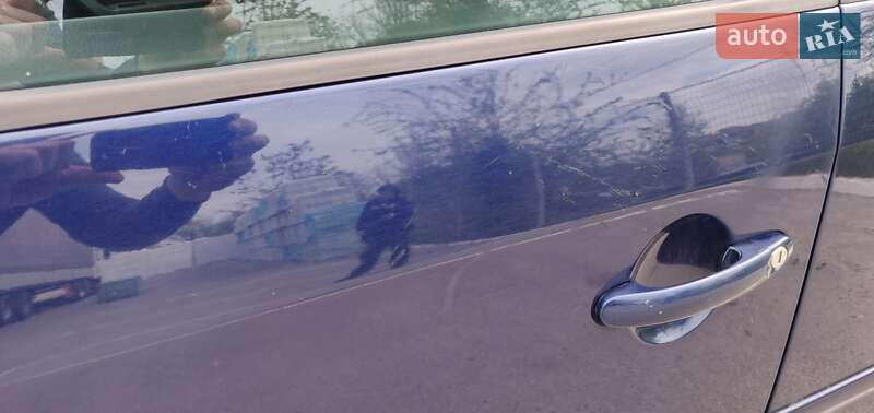 Минивэн Volkswagen Touran 2007 в Днепре