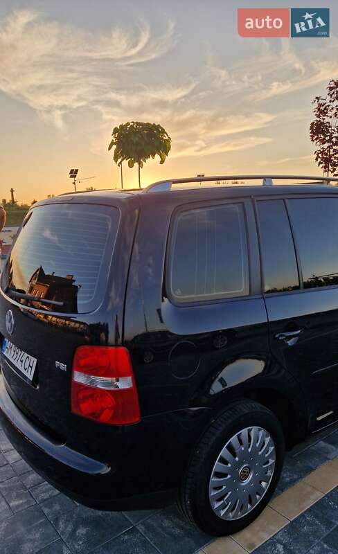 Минивэн Volkswagen Touran 2006 в Звягеле