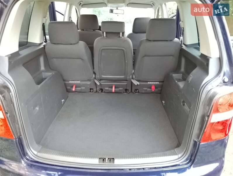 Минивэн Volkswagen Touran 2005 в Львове фото 5 Минивэн Volkswagen Touran 2005 в Львове