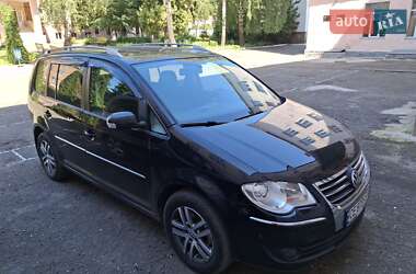 Минивэн Volkswagen Touran 2008 в Черновцах